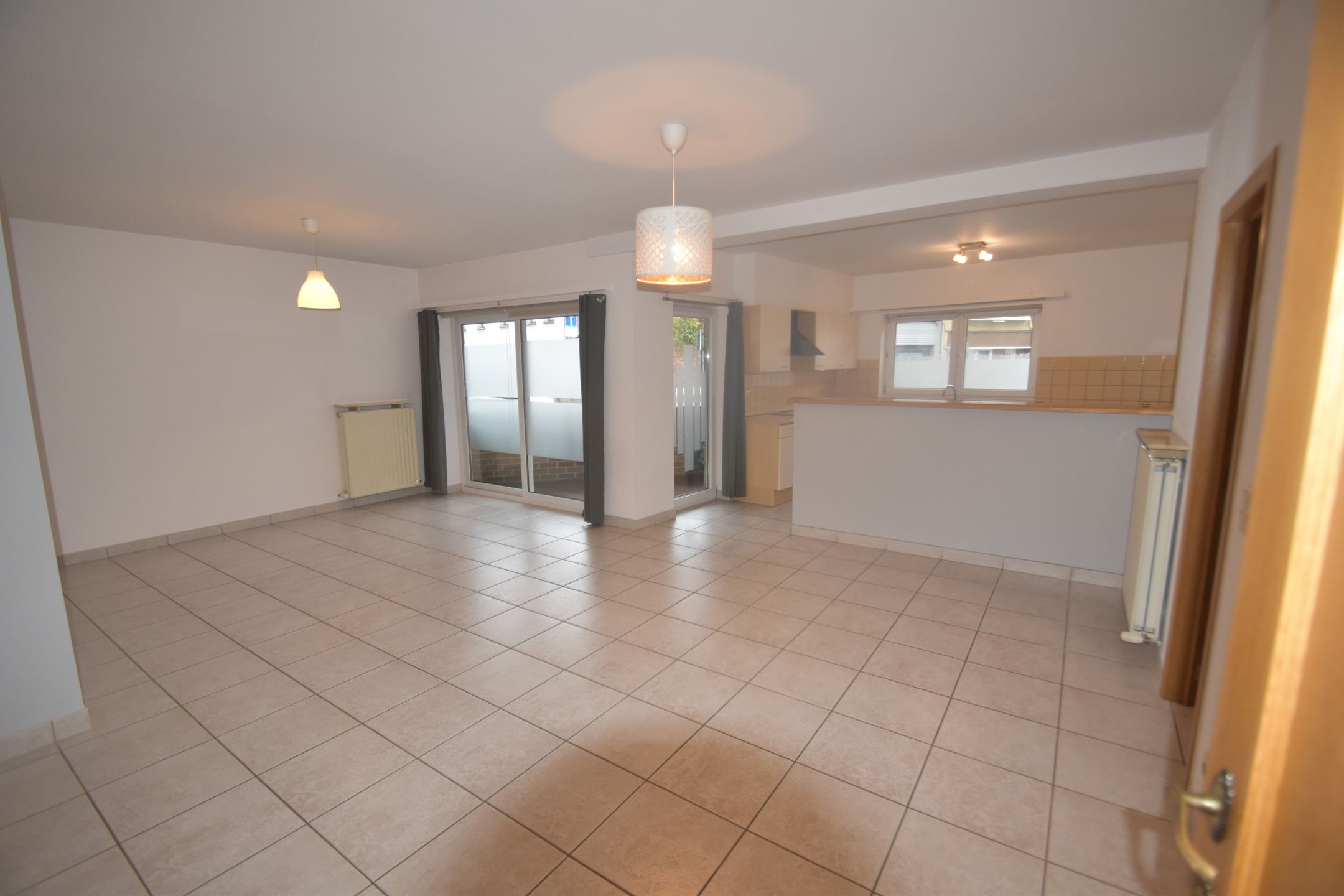 Nabij het station van D'monde gel., gelijkvl. 3 slpk-app. met 2 badk. en gar.  foto 31