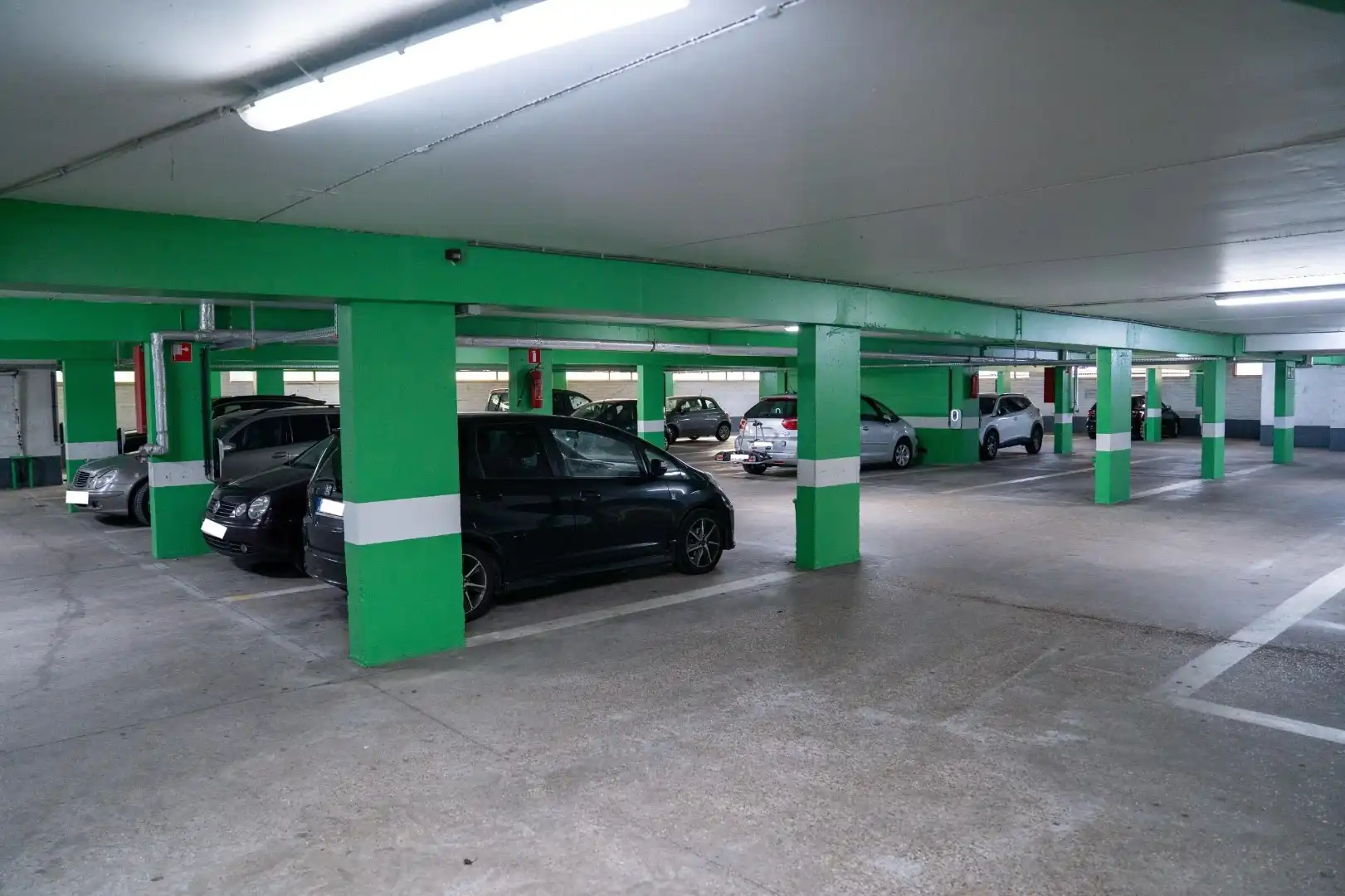 Overdekte parkeerplaats centrum Oostende - nabij zeedijk foto 6