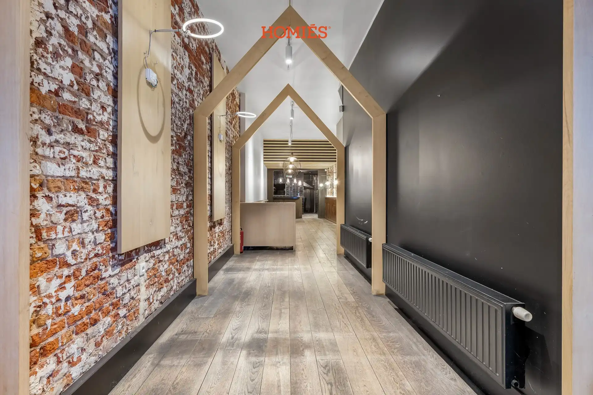 Exclusief handelspand op AAA-locatie te huur foto 3