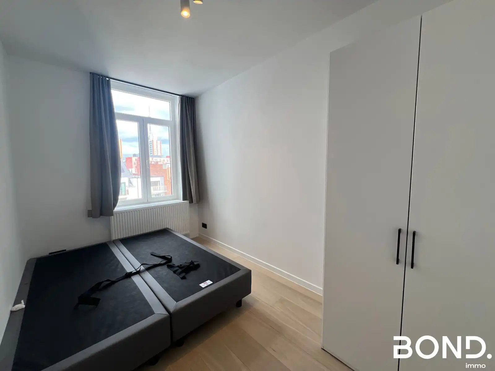 Gerenoveerd twee-slaapkamer studentenappartement te huur in hartje Leuven foto 8
