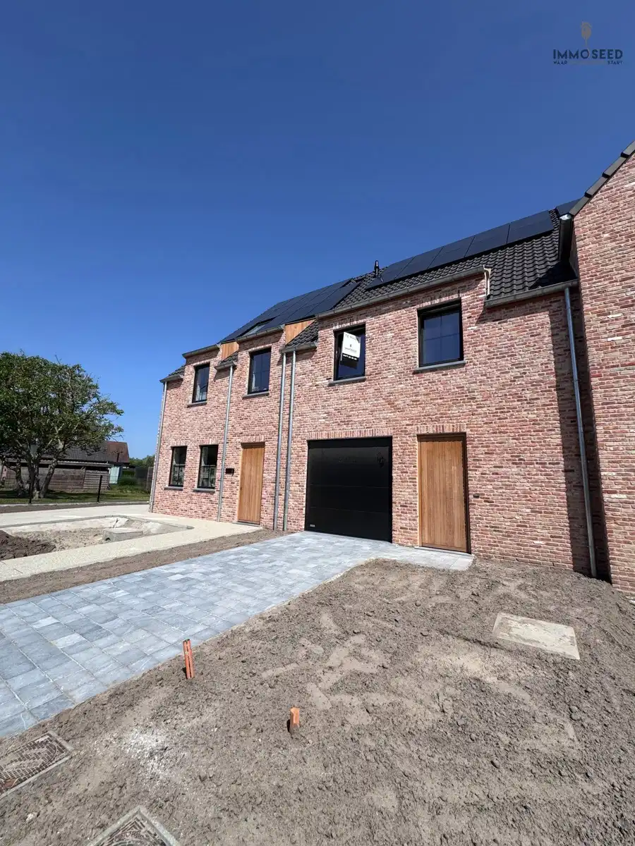 Ruime nieuwbouwwoning foto {{pictureIndex}}