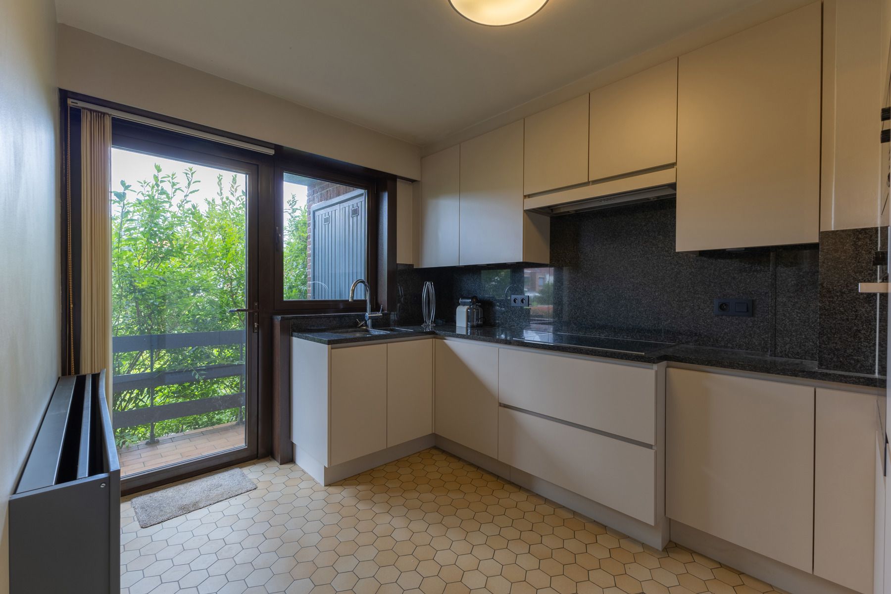 Gunstig gelegen woning met 3 slaapkamers foto 8