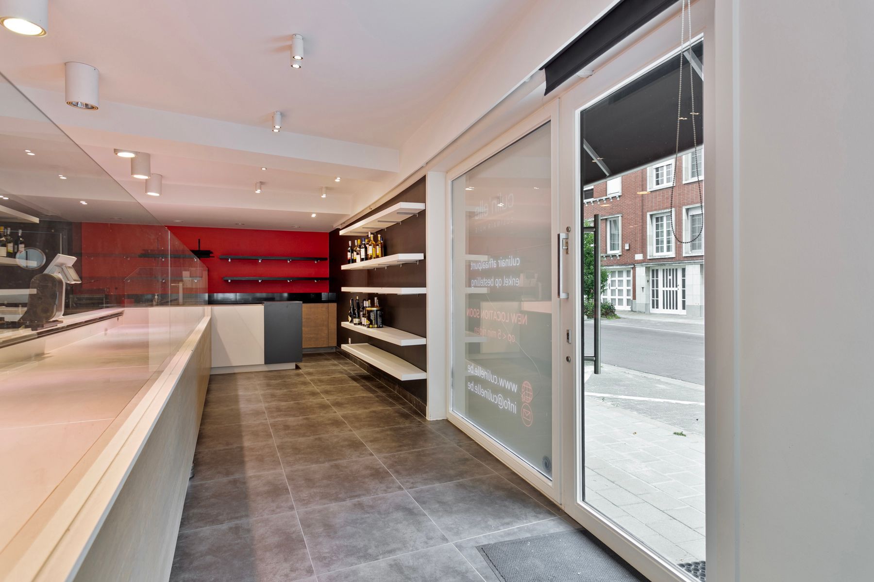 Commercieel pand met naastliggend appartement foto 8