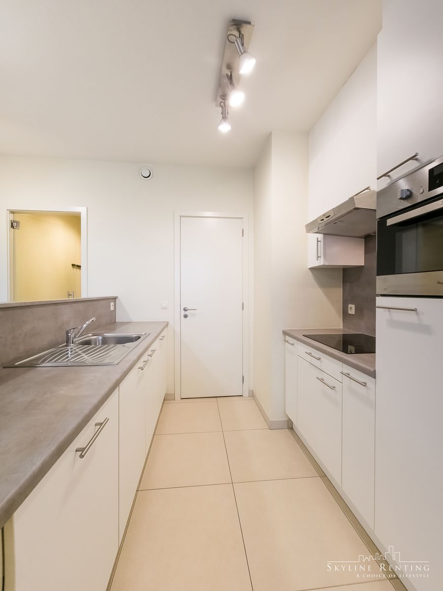Gemeubeld appartement 1 SLPK (Sint-Katelijneplein) - TERRAS foto 5