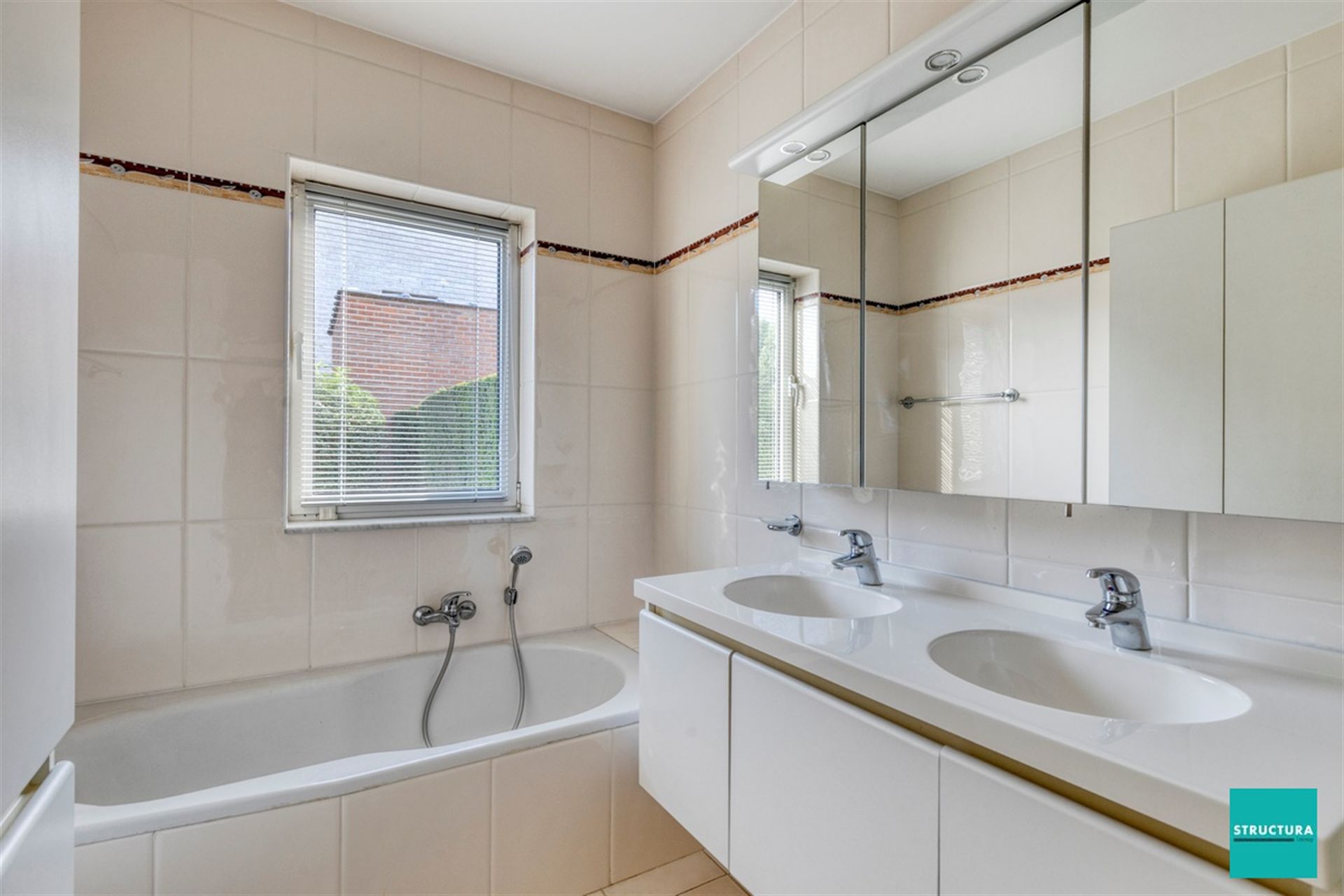 Prachtige open bebouwing in Nieuwerkerken foto 10