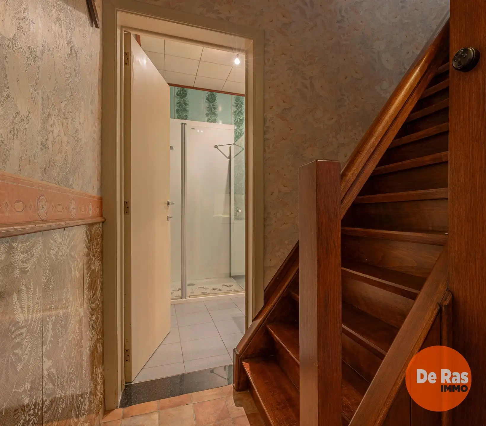 MOORTSELE - Te renoveren woning met tal van mogelijkheden foto 14