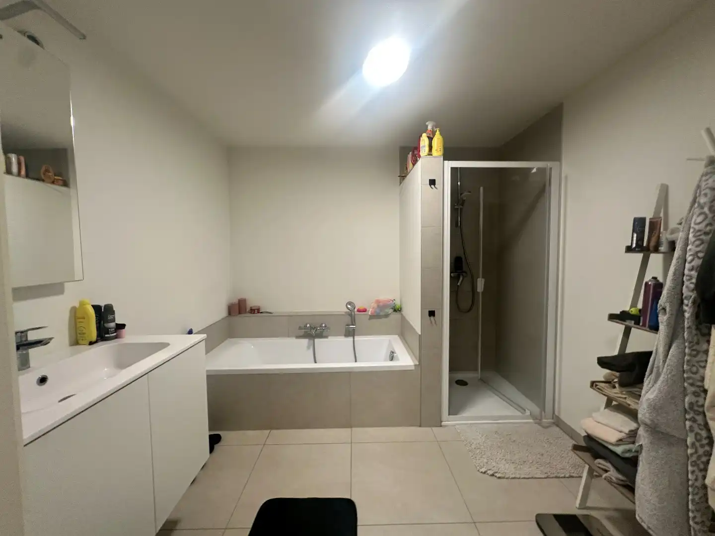 Centraal gelegen nieuwbouwwoning met drie slaapkamers foto 7