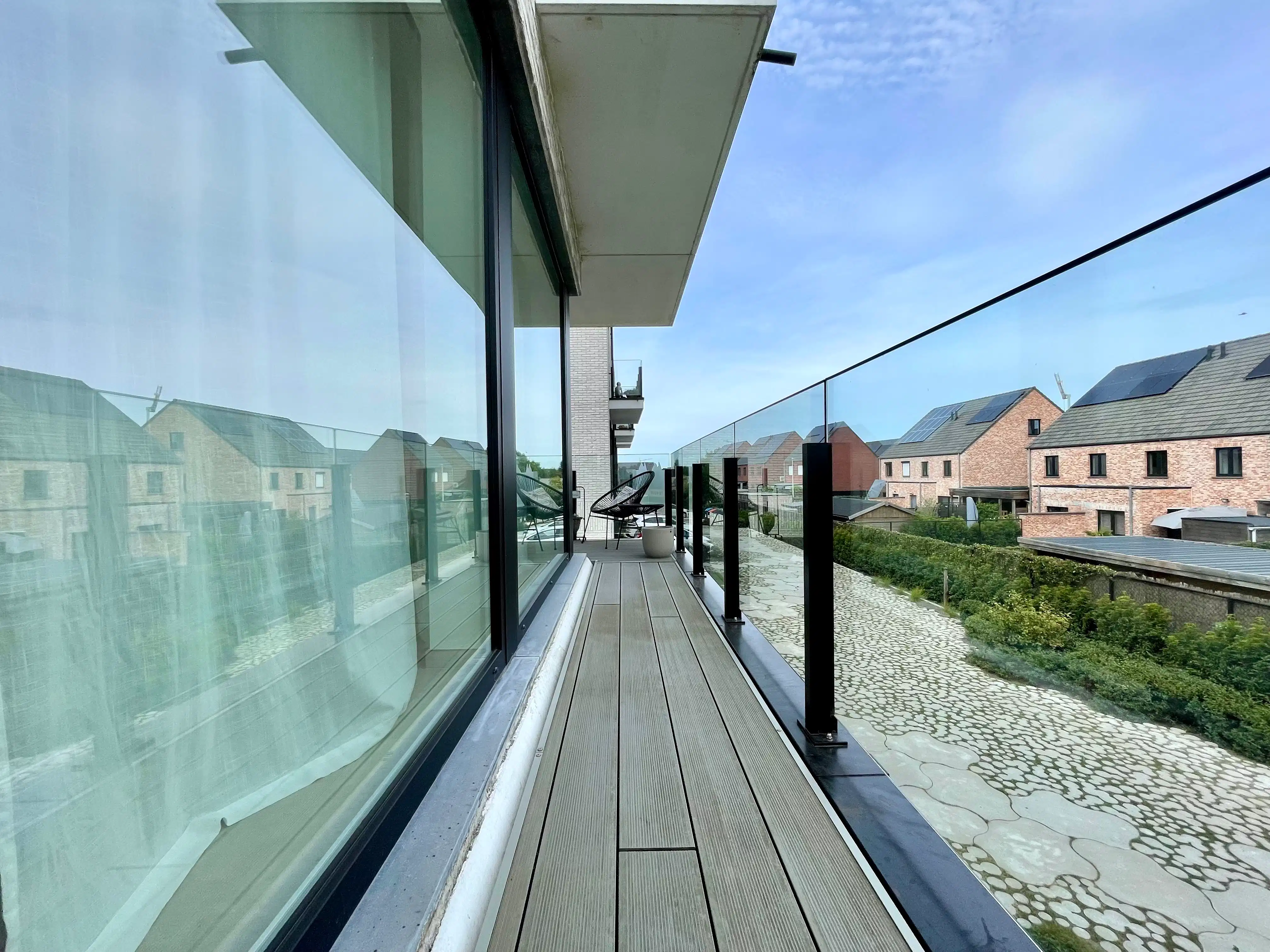 Nieuwbouwappartement met 1 slaapkamer, ruim terras en garage foto 22