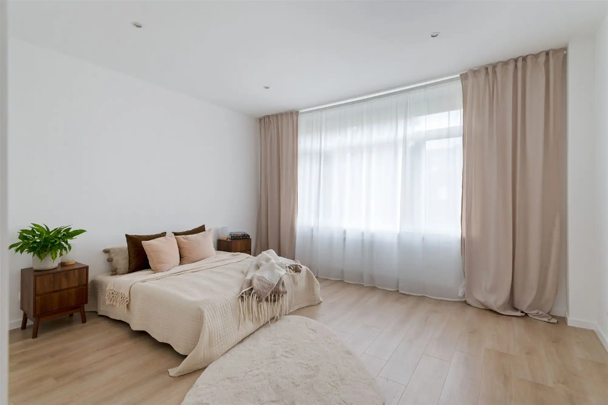 Volledig gerenoveerde woning met 3 slaapkamers foto 14