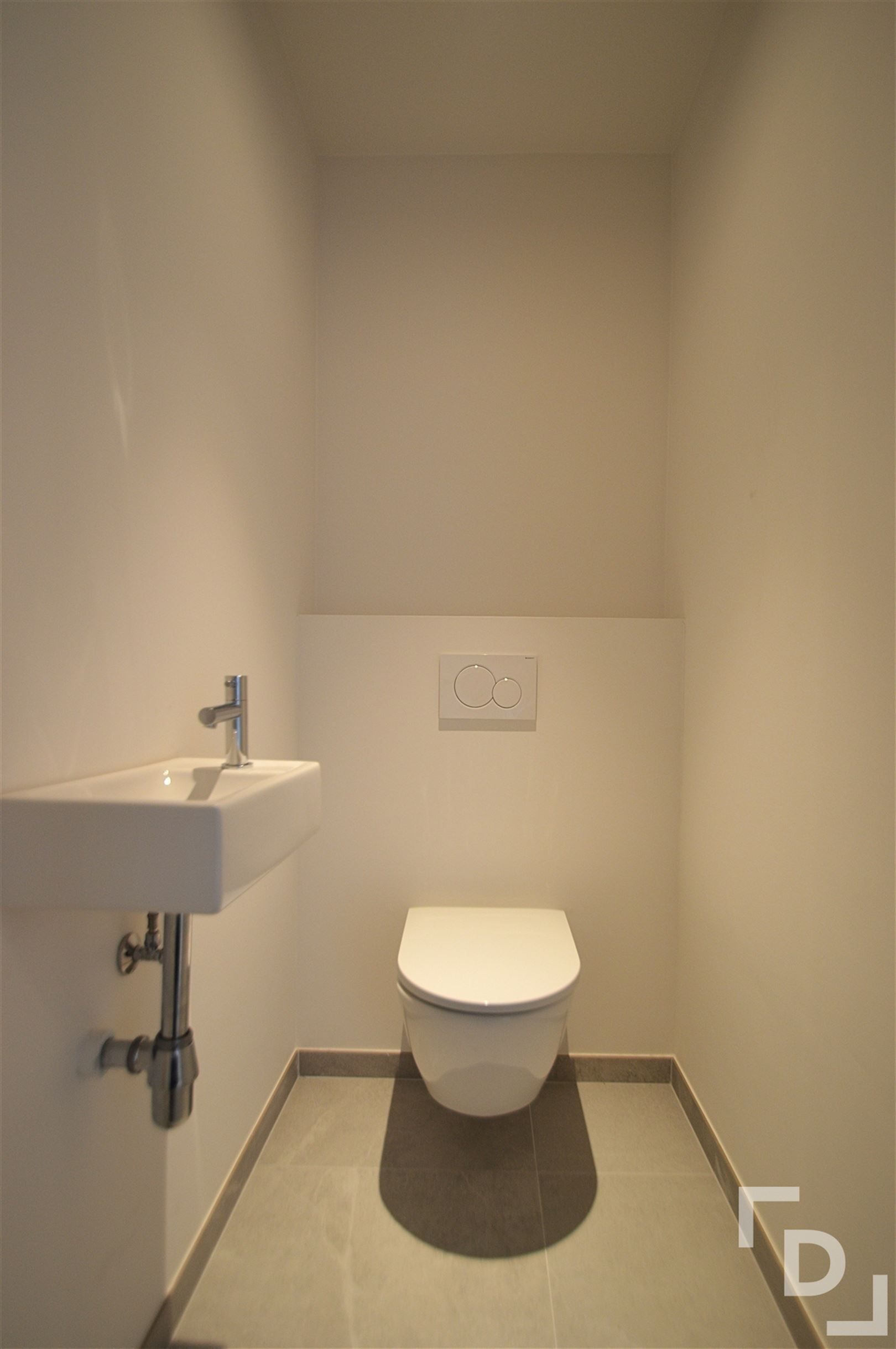 Nieuwbouwappartement met staanplaats in centrum Ieper foto 10