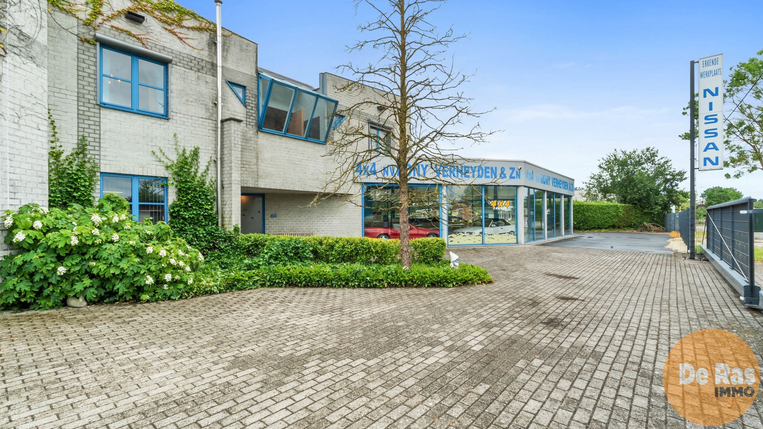 KALKEN  - Zeer centraal gelegen handelspand met ruim appartement foto 3