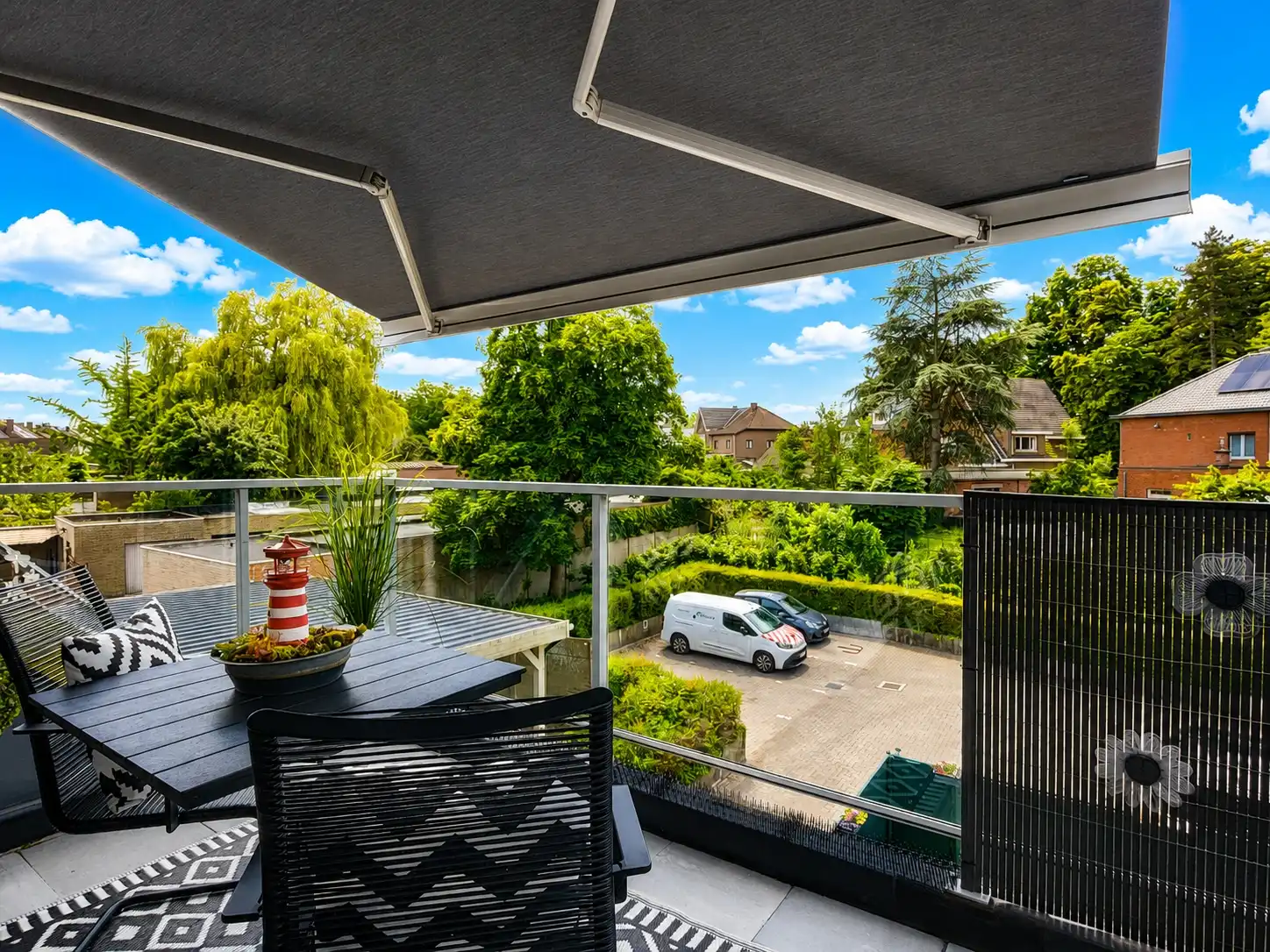 Op zoek naar een instapklaar appartement waar comfort en een uitstekende ligging samenkomen?  foto 4