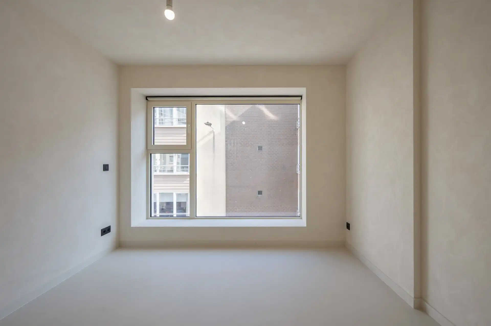 Volledig vernieuwde opbrengsteigendom met drie appartementen en verhuurd handelsgelijkvloers foto 25