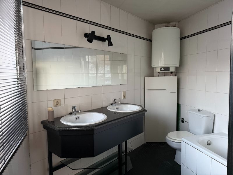 GENT CENTRUM, HEEL RUIME OP TE KNAPPEN BURGERWONING MET STADSTUIN foto 5