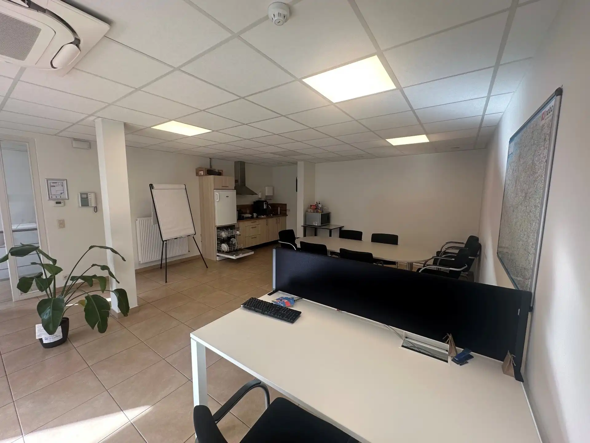 Opvallend handelspand op commerciële toplocatie! foto 10