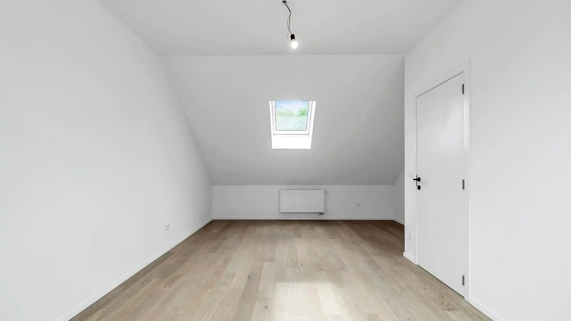 LINDEN (grens Kessel-Lo) groot huis met grote tuin foto 14