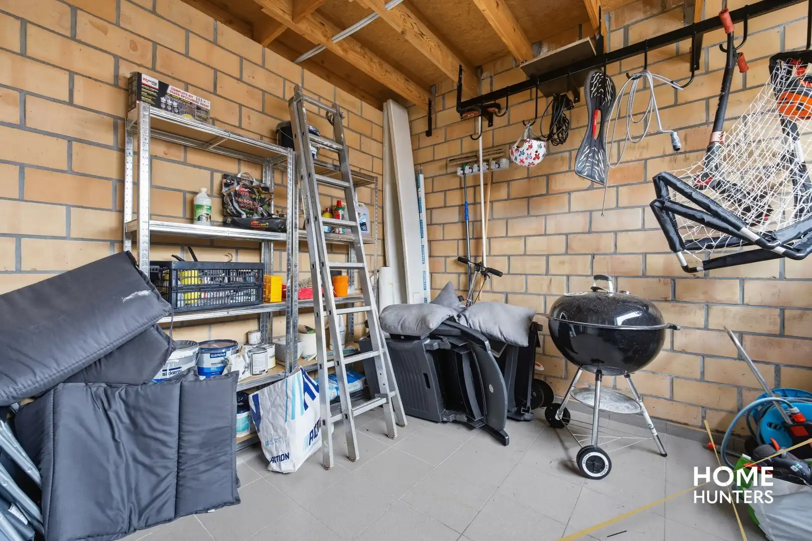 Verrassend ruime woning op een rustige ligging in Ieper met 5 slaapkamers en een oprit foto 31