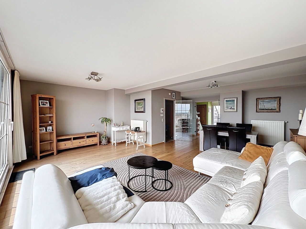 Zuidgericht duplex-dakappartement met veel ruimte op toplocatie in Heist foto 5
