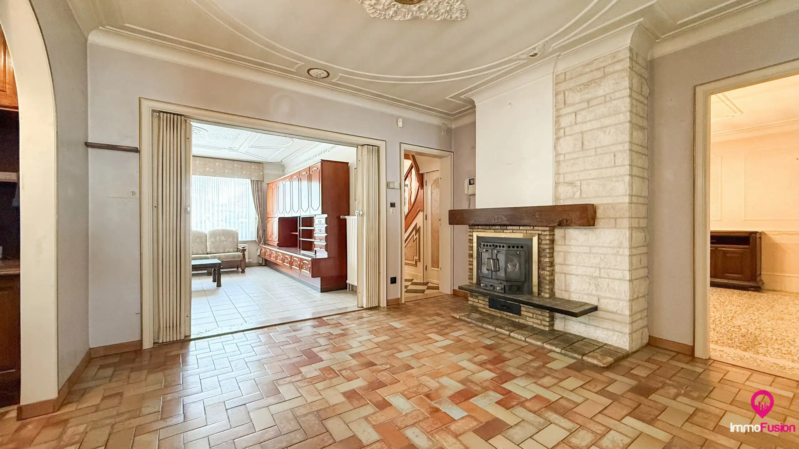 Ruime woning met 4slpk en veel privacy in rustige straat! foto 4