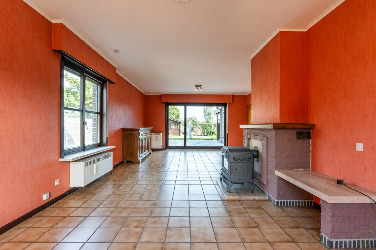 Charmant huis te koop op een gunsitge locatie in Oosteeklo - Perfect voor wie op zoek is naar een nieuwe thuis in alle rust! foto 5