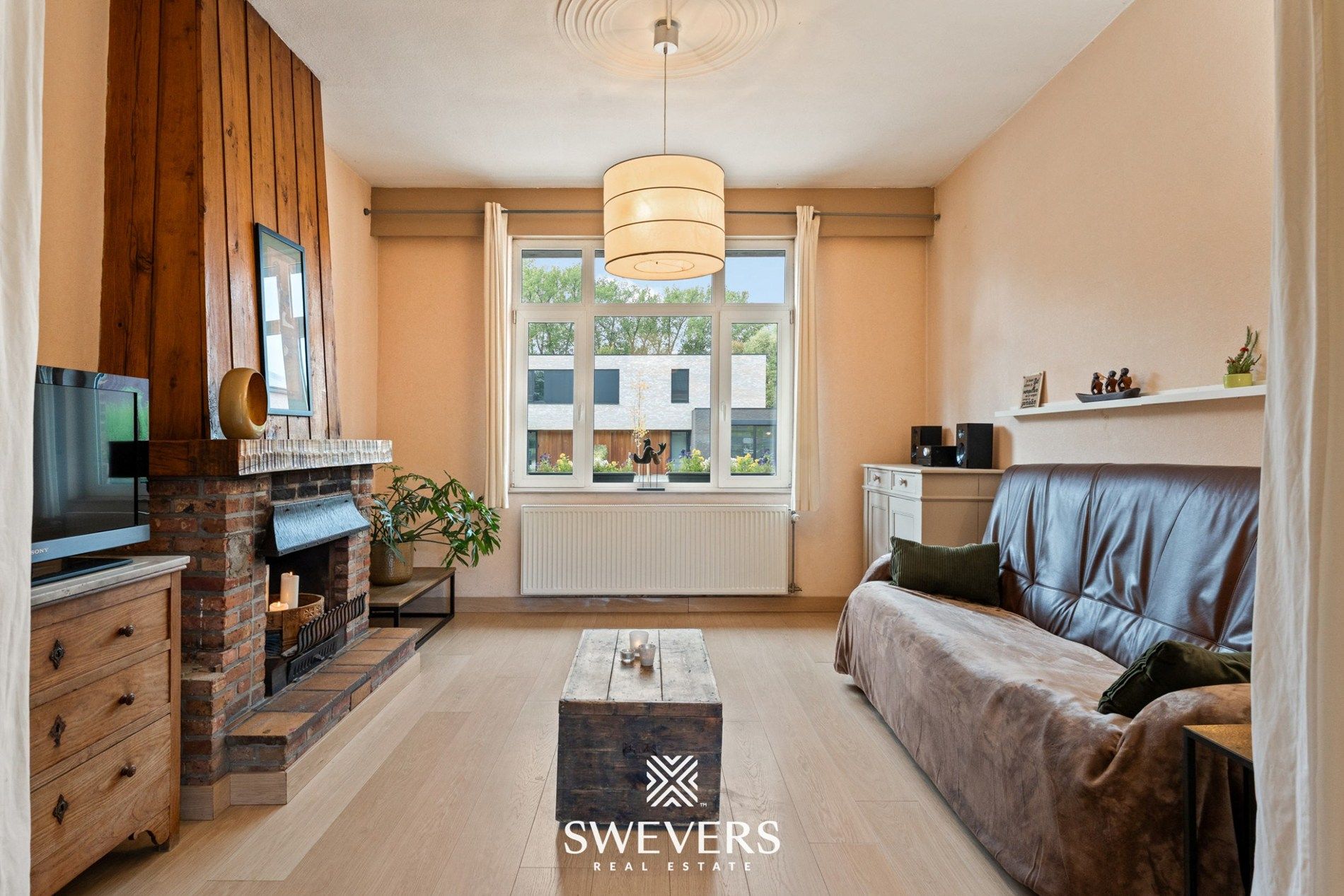 Instapklare woning met karakter en grote zolderruimte foto 3