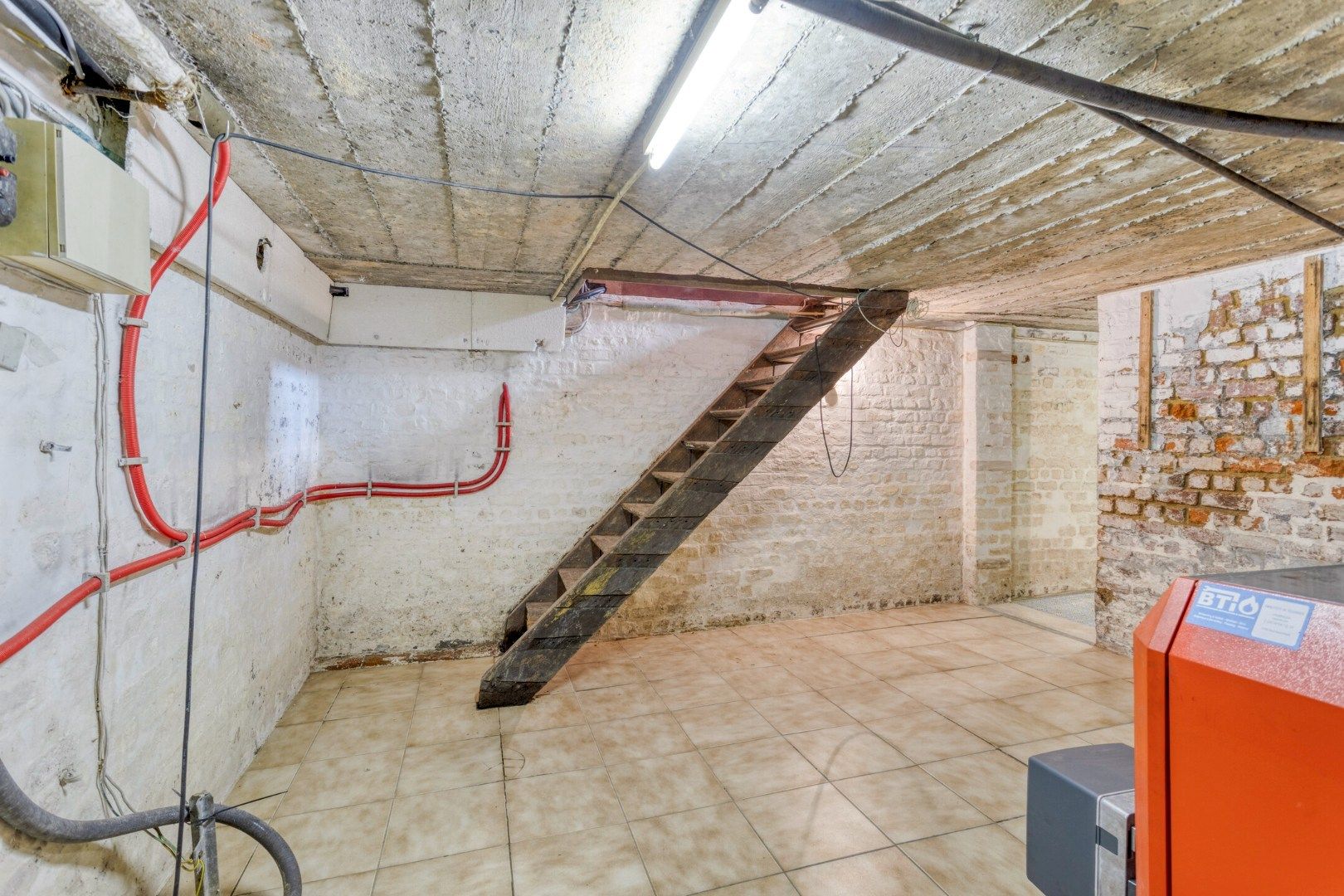 Te renoveren woning met 3 slaapkamers, garage en ruime tuin in Haasrode – EPC 473 kWh/m² jaar - bewoonbare oppervlakte 184 m² foto 22