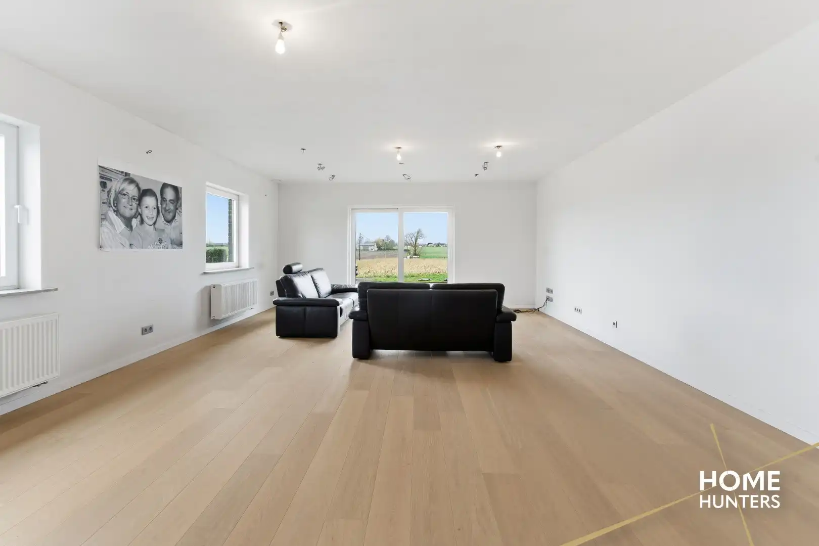 Villa met loods op royaal perceel op rustige ligging te Wijtschate! foto 3