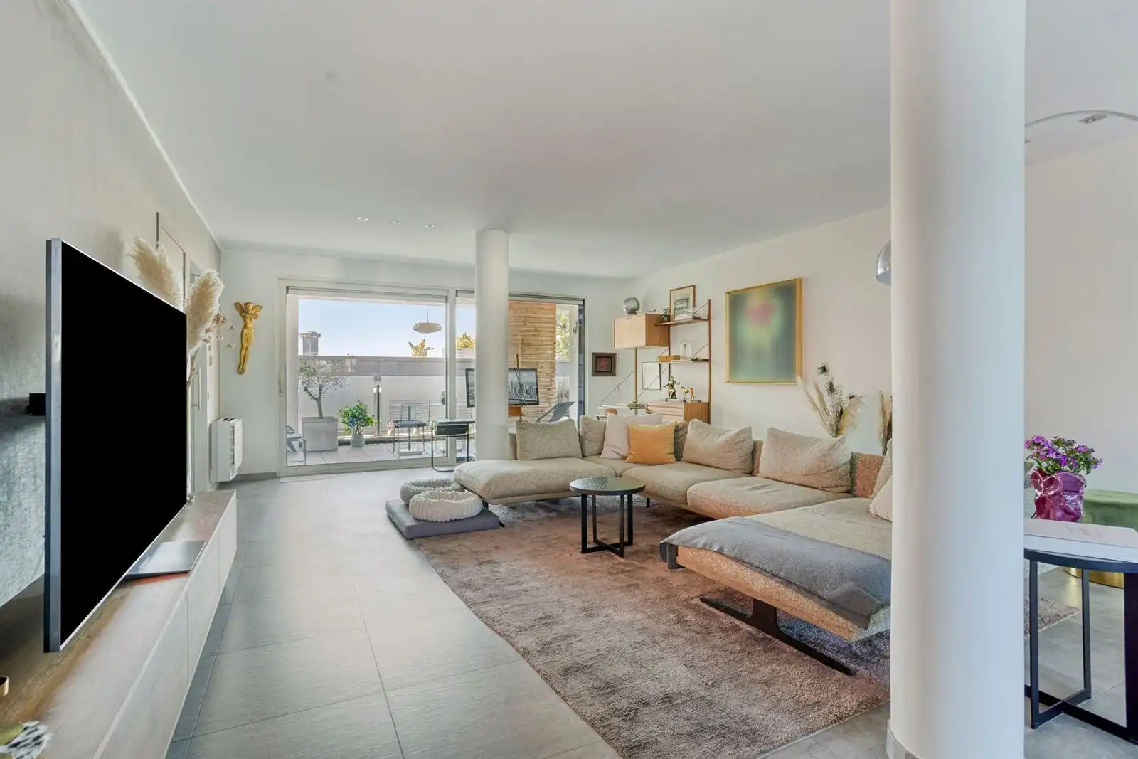 Luxe wonen in hartje Halle – 2 slaapkamers & ruim terras (20m²) foto 2