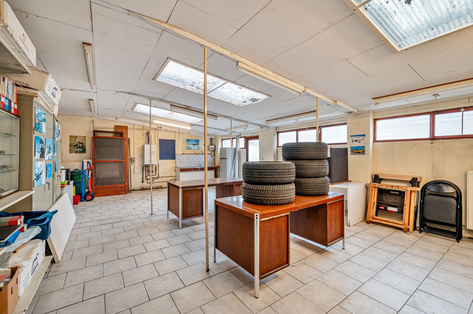 Ruime woning met bijgebouwen voor zelfstandige activiteit foto 27