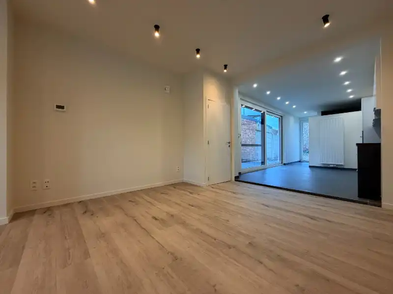 Gerenoveerde halfopen woning te huur in Doornzele foto 4