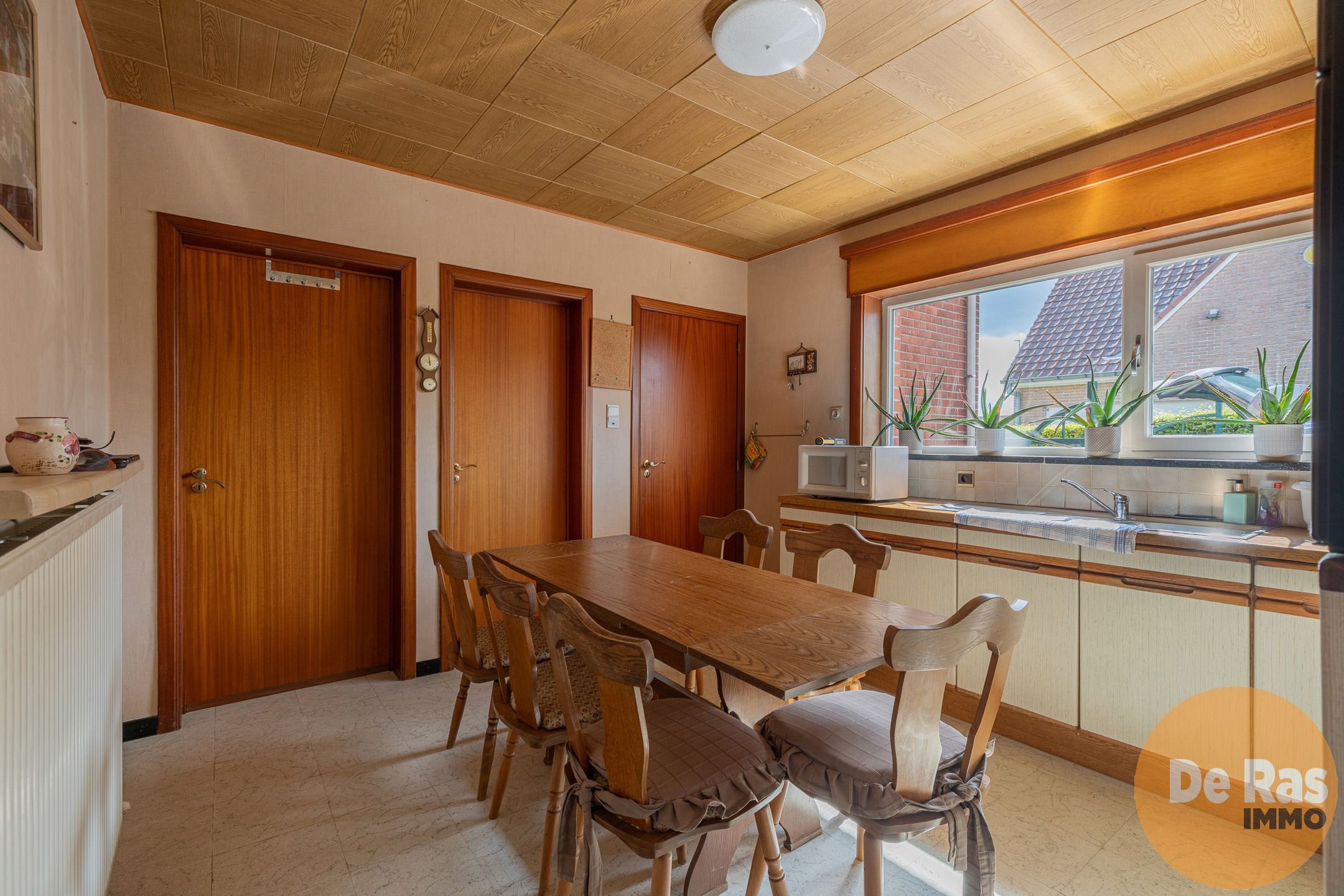 ZOTTEGEM - Stevige gezinswoning met heel wat potentieel foto 14