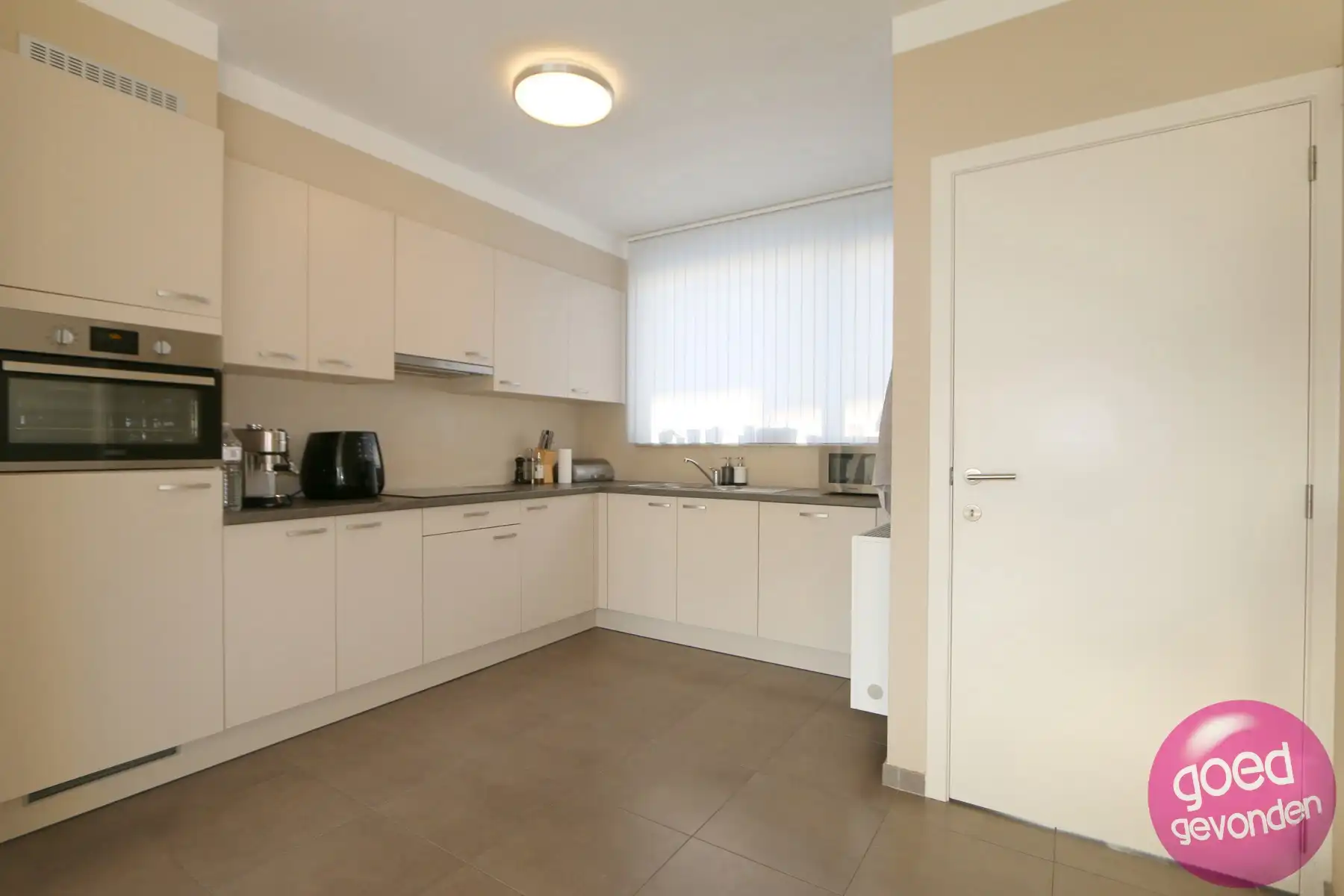 MODERNE WONING - 3 SLK - TUIN - TERRAS - CARPORT foto 6