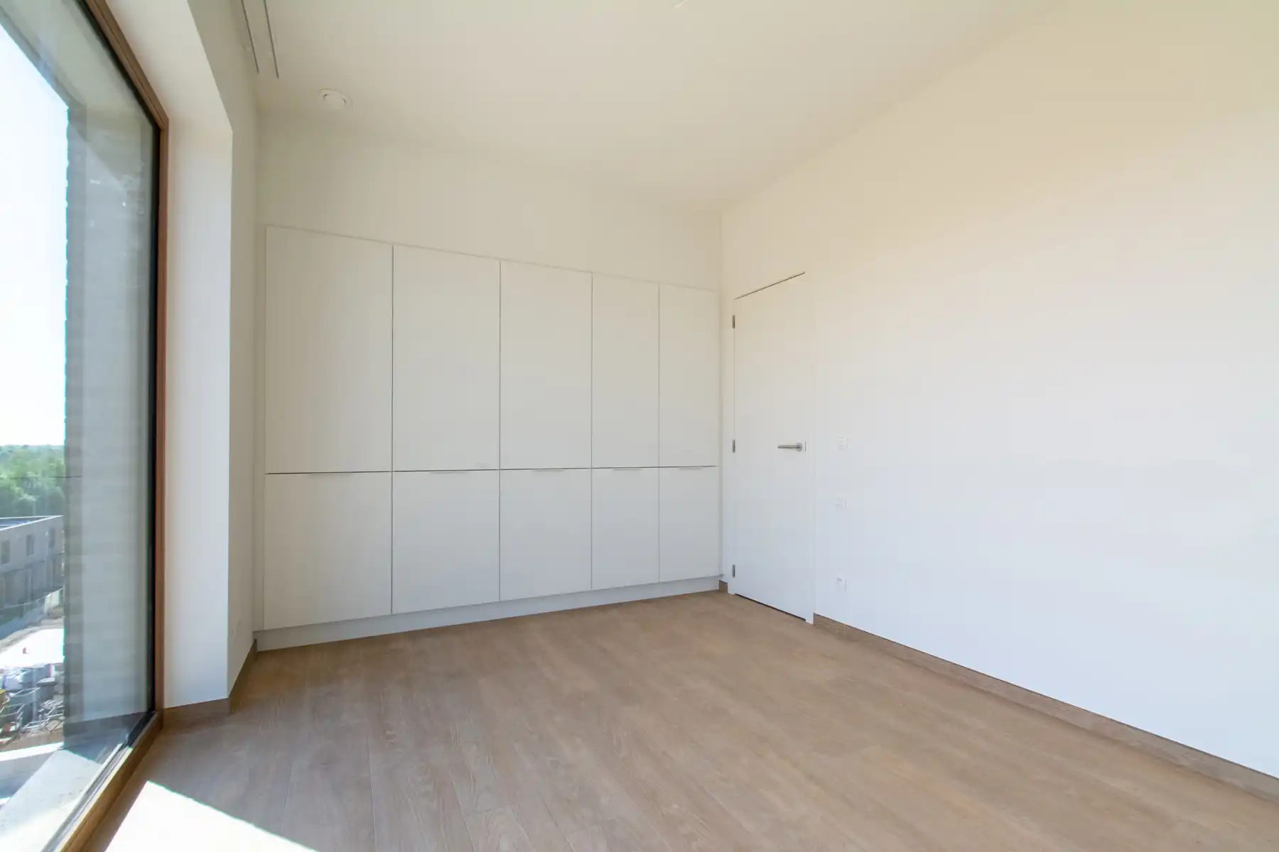 Rustig en comfortabel 2slpk appt. met zicht op park  foto 10