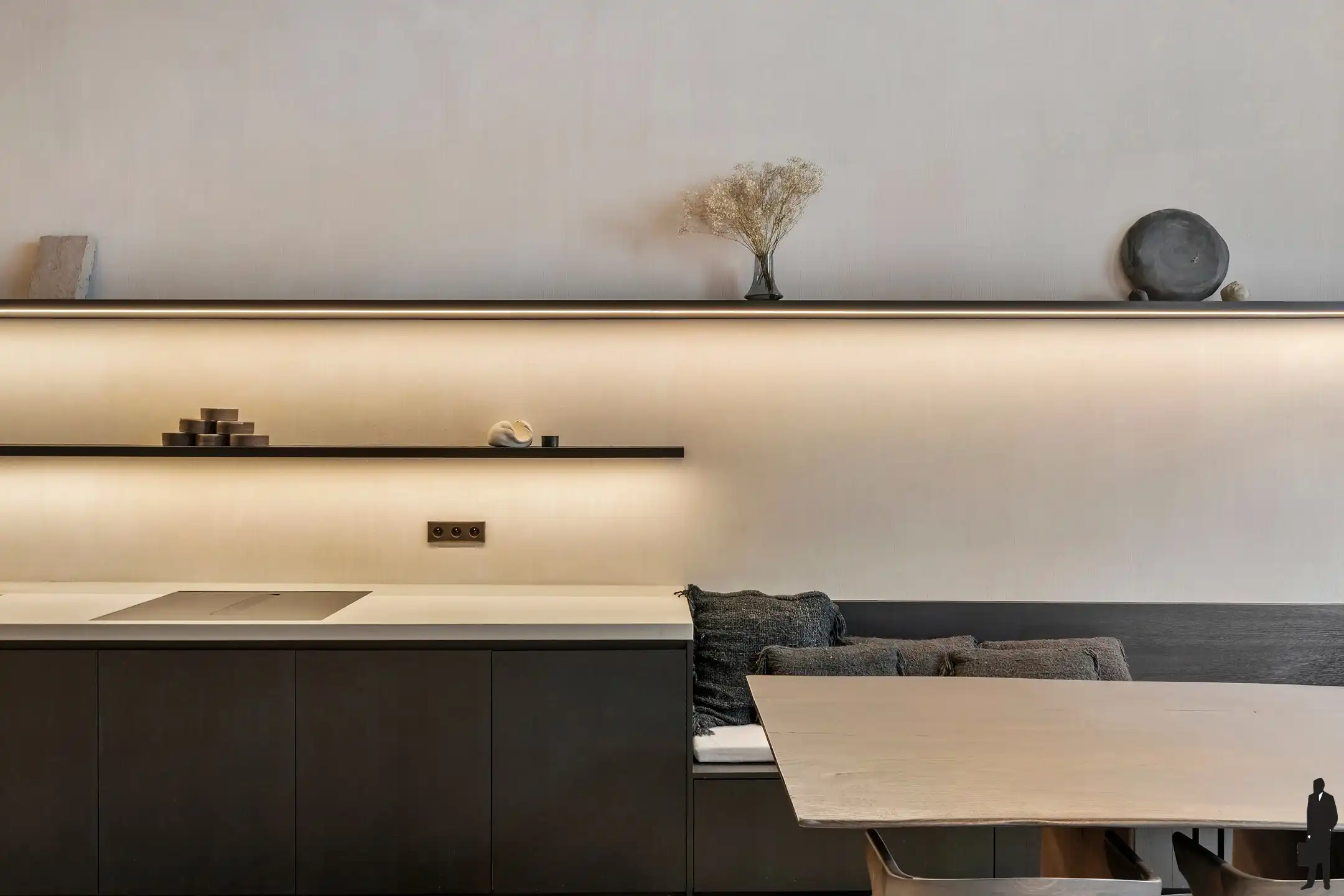 Neoclassicistische stadswoning uit de 19de eeuw met zicht op de Schelde en de Kathedraal foto 6