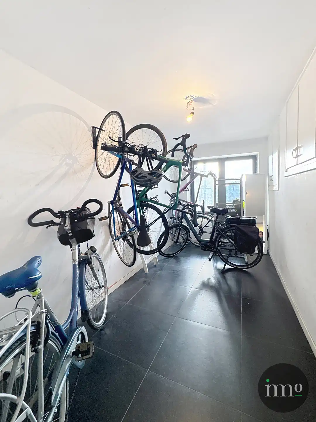 Stijlvol 2-slaapkamerappartement met terras en prachtig uitzicht – Centrum Dilbeek foto 12