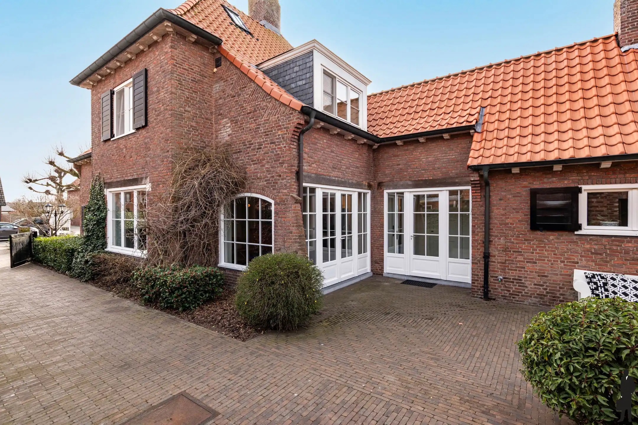 Karakteristieke, luxueuze woning op top locatie te Hoogstraten. foto 46