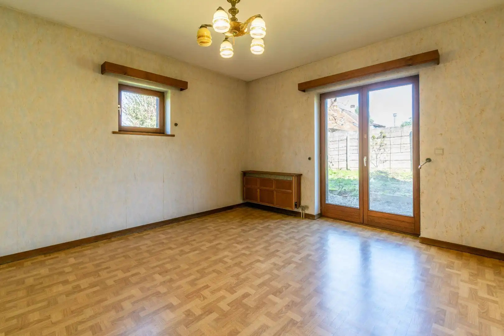 Een ruime (250m²), te moderniseren villa!! foto 9