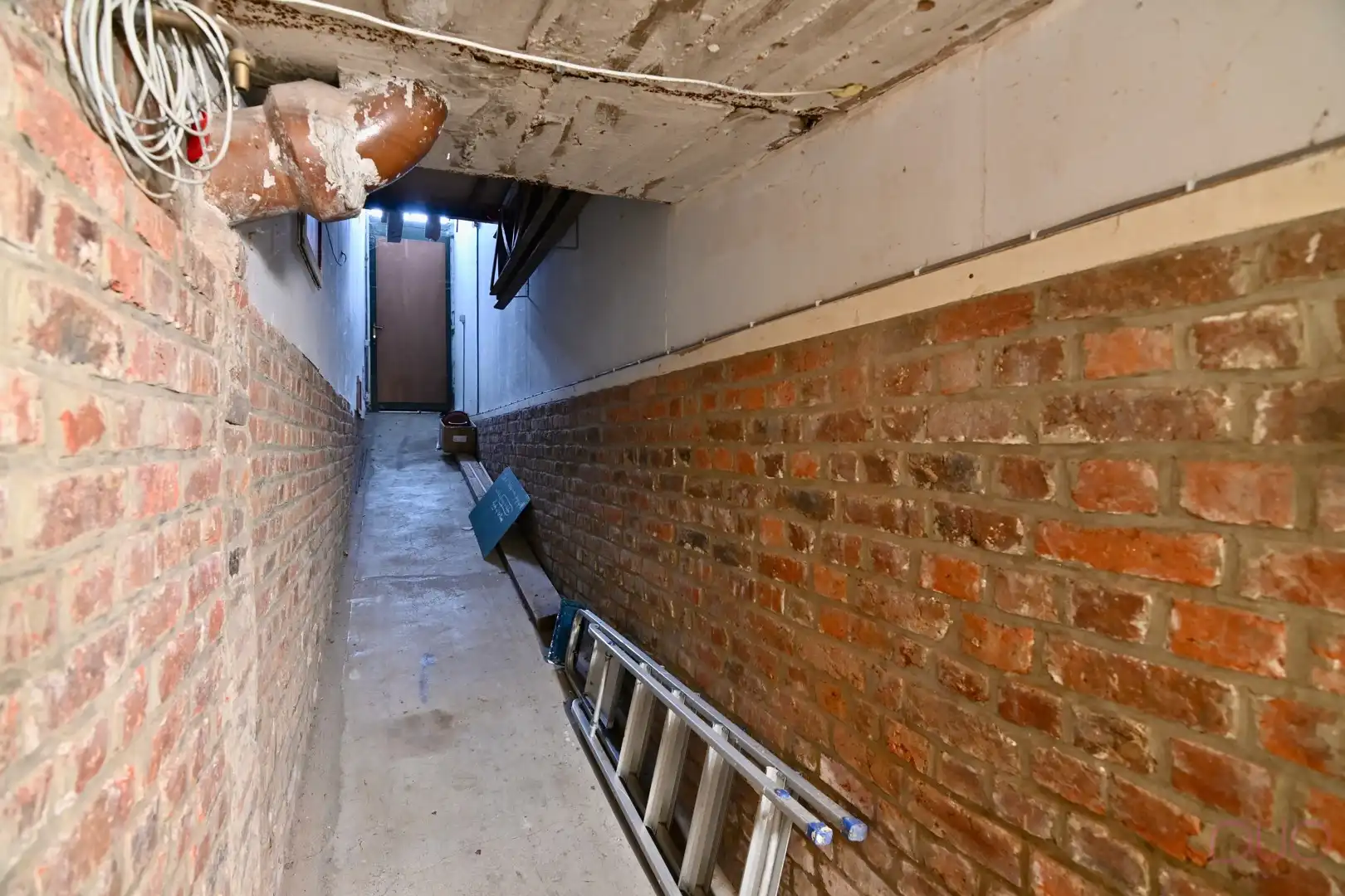 Ruime stadswoning met tuin in het centrum van Landen. foto 24