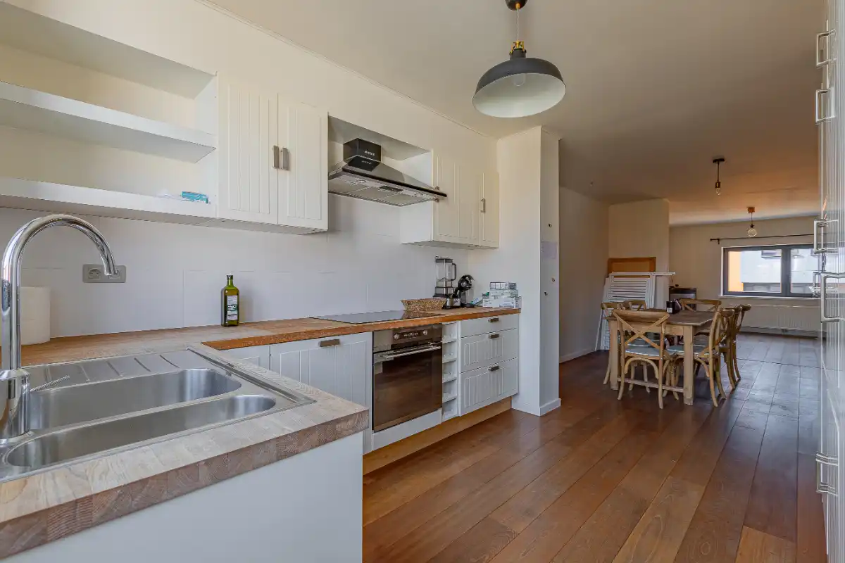 Multifunctioneel pand met praktijkruimte en instapklaar duplexappartement foto 12