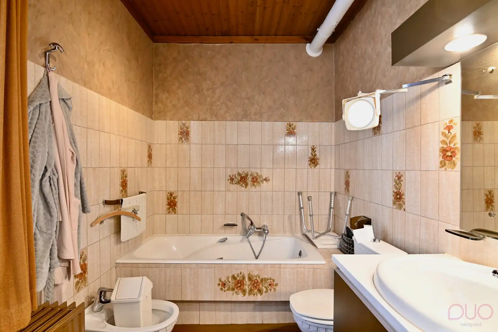 Prachtige herenwoning te renoveren in het hartje van Sint-Truiden met 6 slaapkamers en garage van 62m2 foto 20