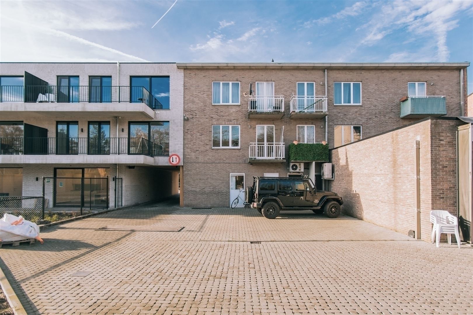 Zeer zonnig 3 slaapkamer appartement met terras foto 17