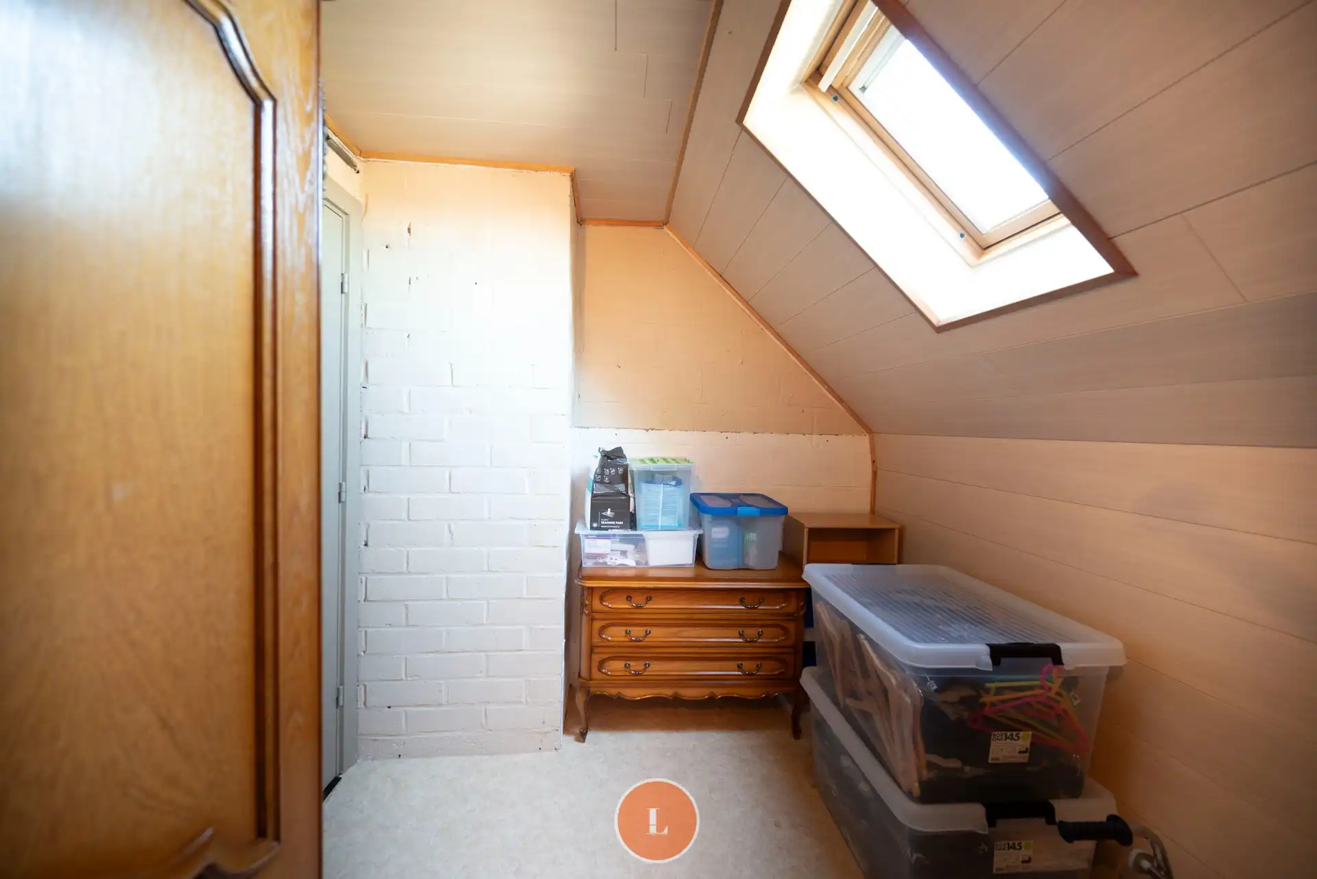 Goed onderhouden instapklare woning met garage foto 16