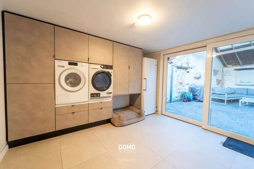 Verrassend ruime woning met karakter te Kuringen. foto 7