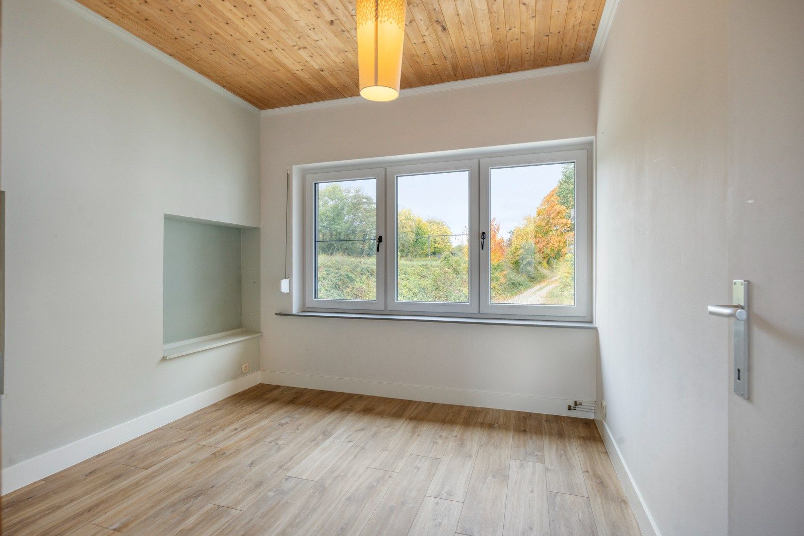 Recent gerenoveerde woning met 3 slaapkamers en prachtige tuin - EPC 141 kWh/m² - bewoonbare oppervlakte 137 m²         foto 16