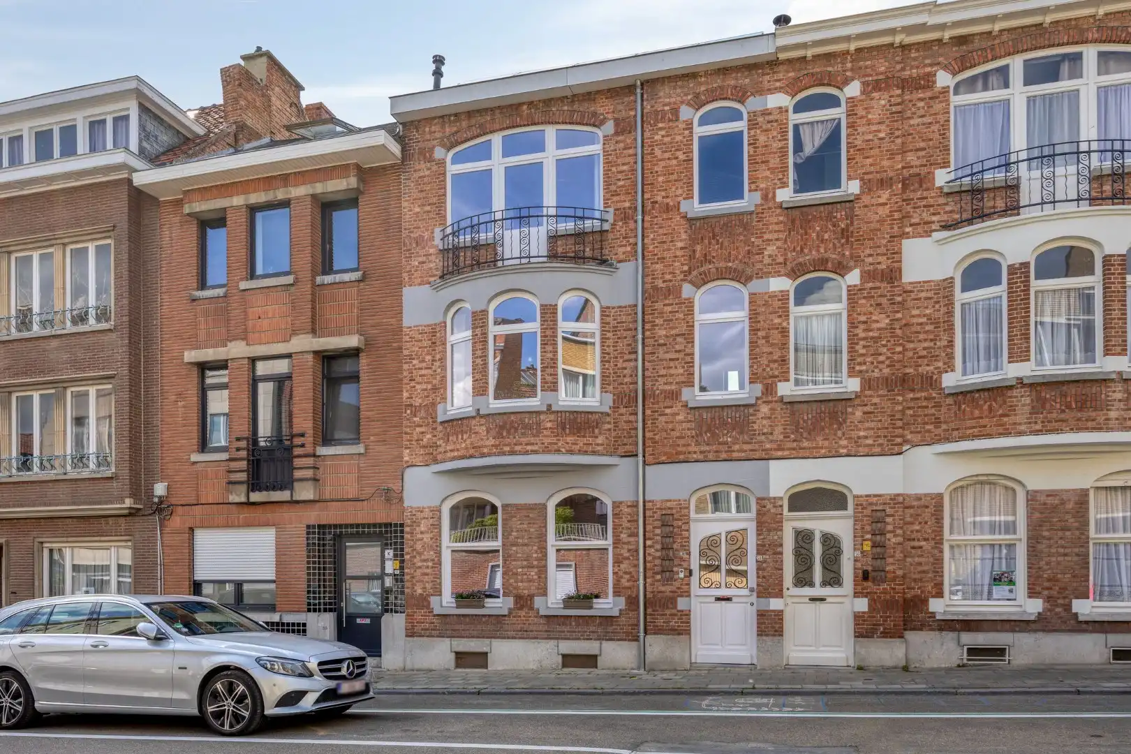 Prachtig herenhuis met 4 slaapkamers, 2 badkamers in Leuven centrum - EPC 77Kwh/m² foto 2