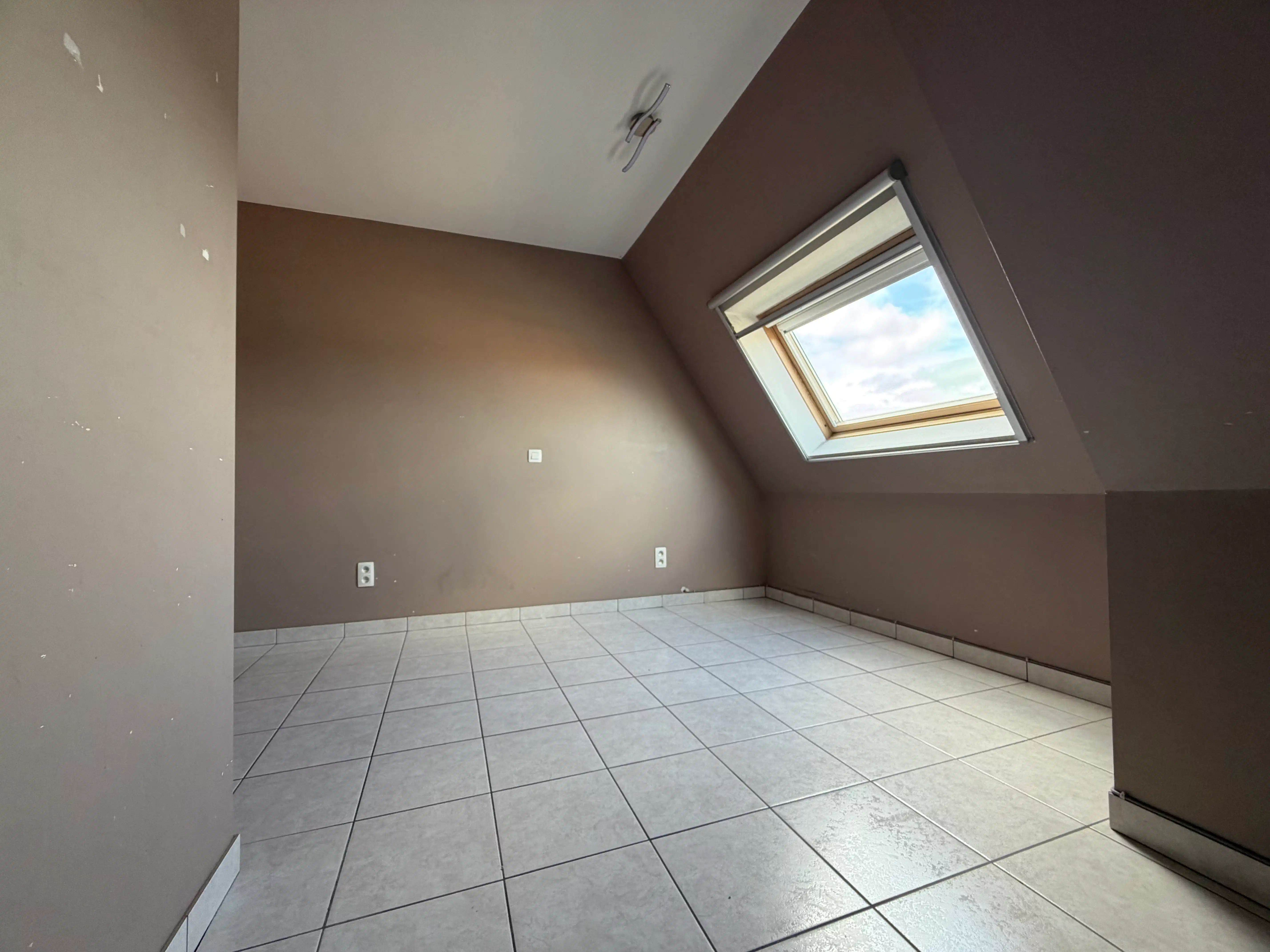 Instapklare appartement MET garage in Residentie Spanje in het centrum van Koekelare foto 10