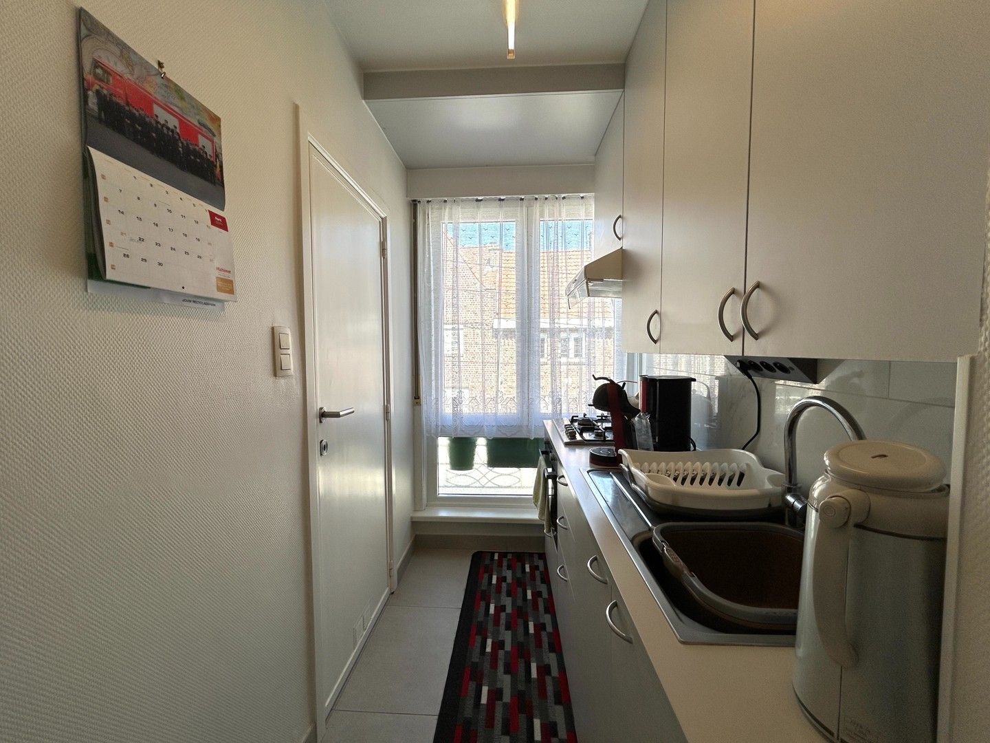 Gerenoveerd duplex appartement nabij centrum Roeselare! foto 5