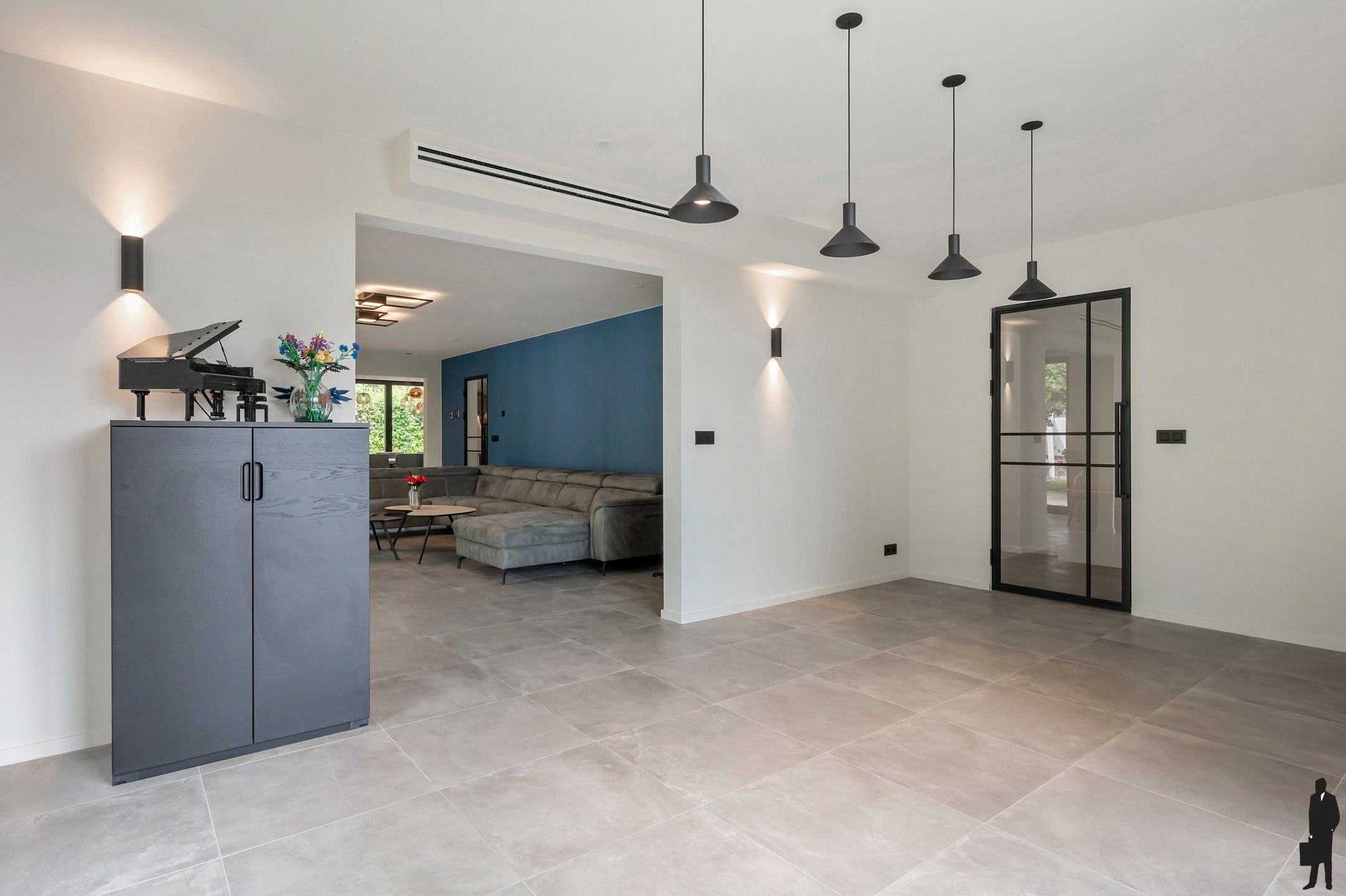Gerenoveerde villa op 1.900 m² nabij de Nederlandse grens foto 8