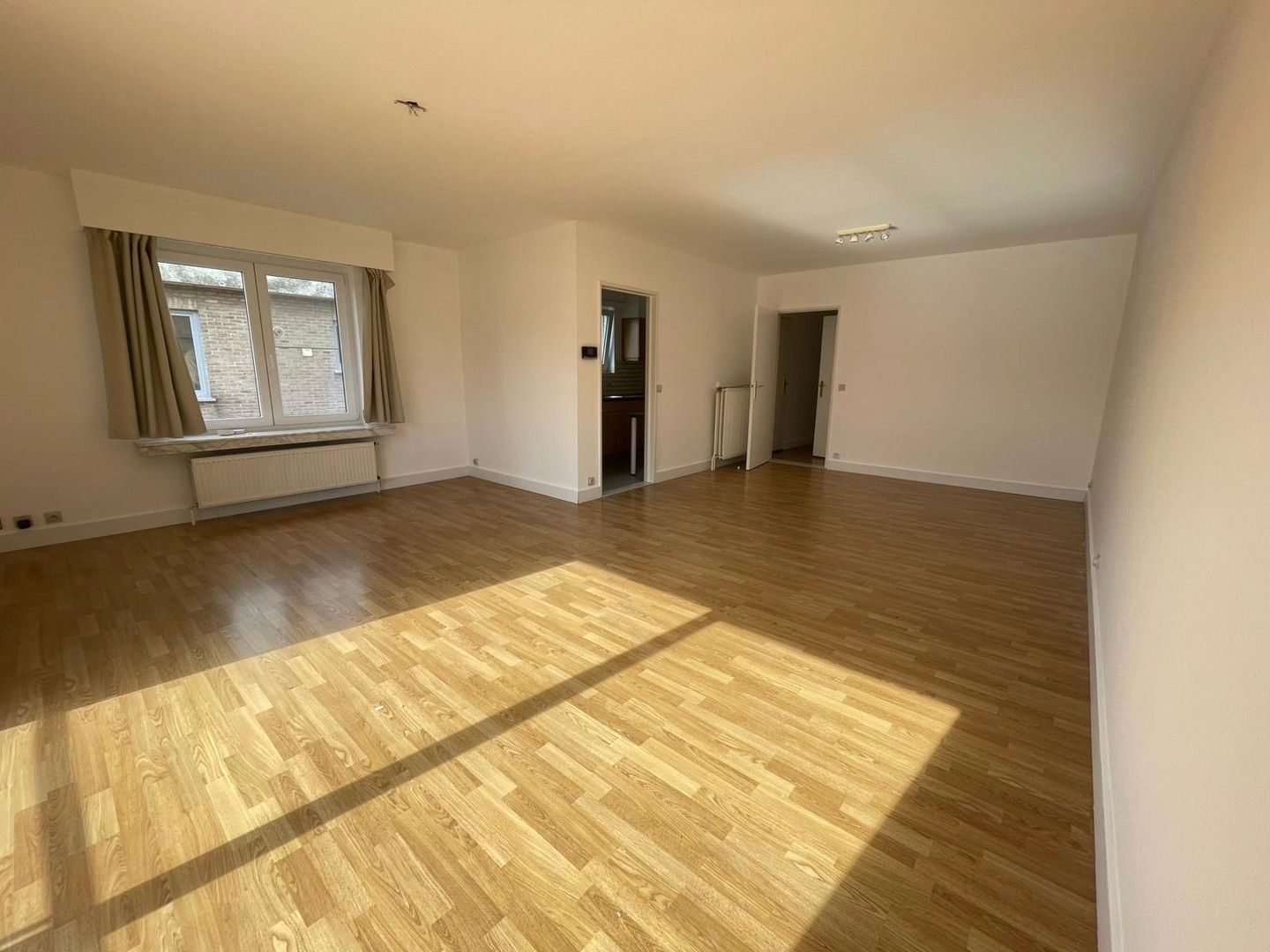 Appartement met 2 slaapkamers, terras én garagebox. foto 3