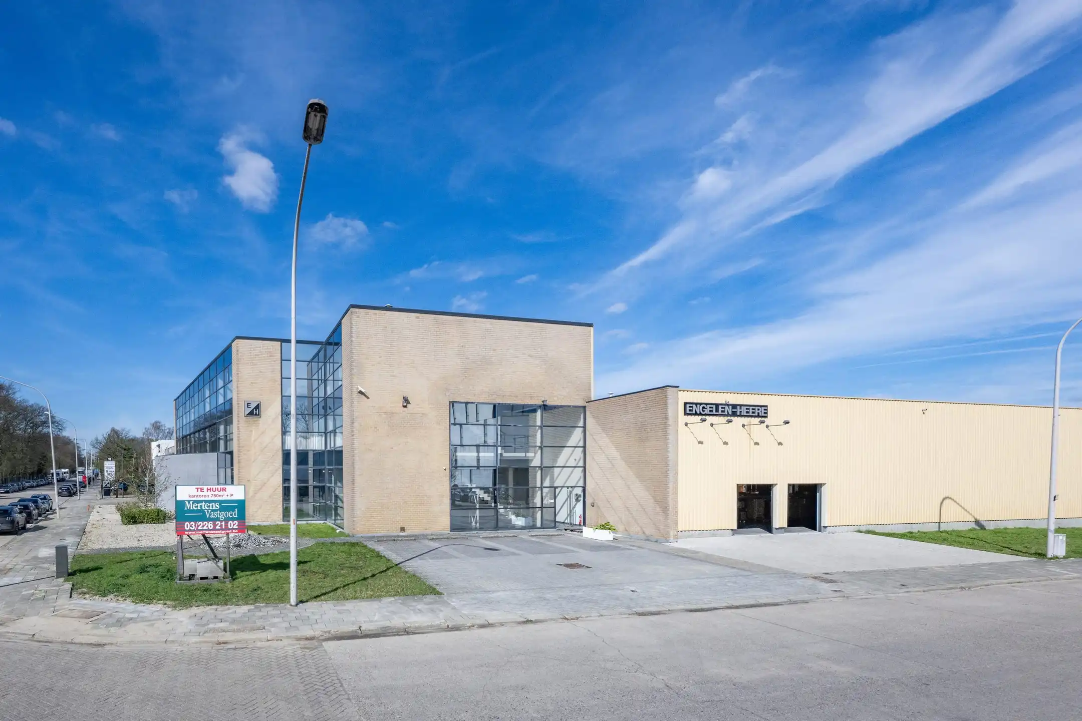 TE HUUR Bedrijfsgebouw te Wilrijk foto 15